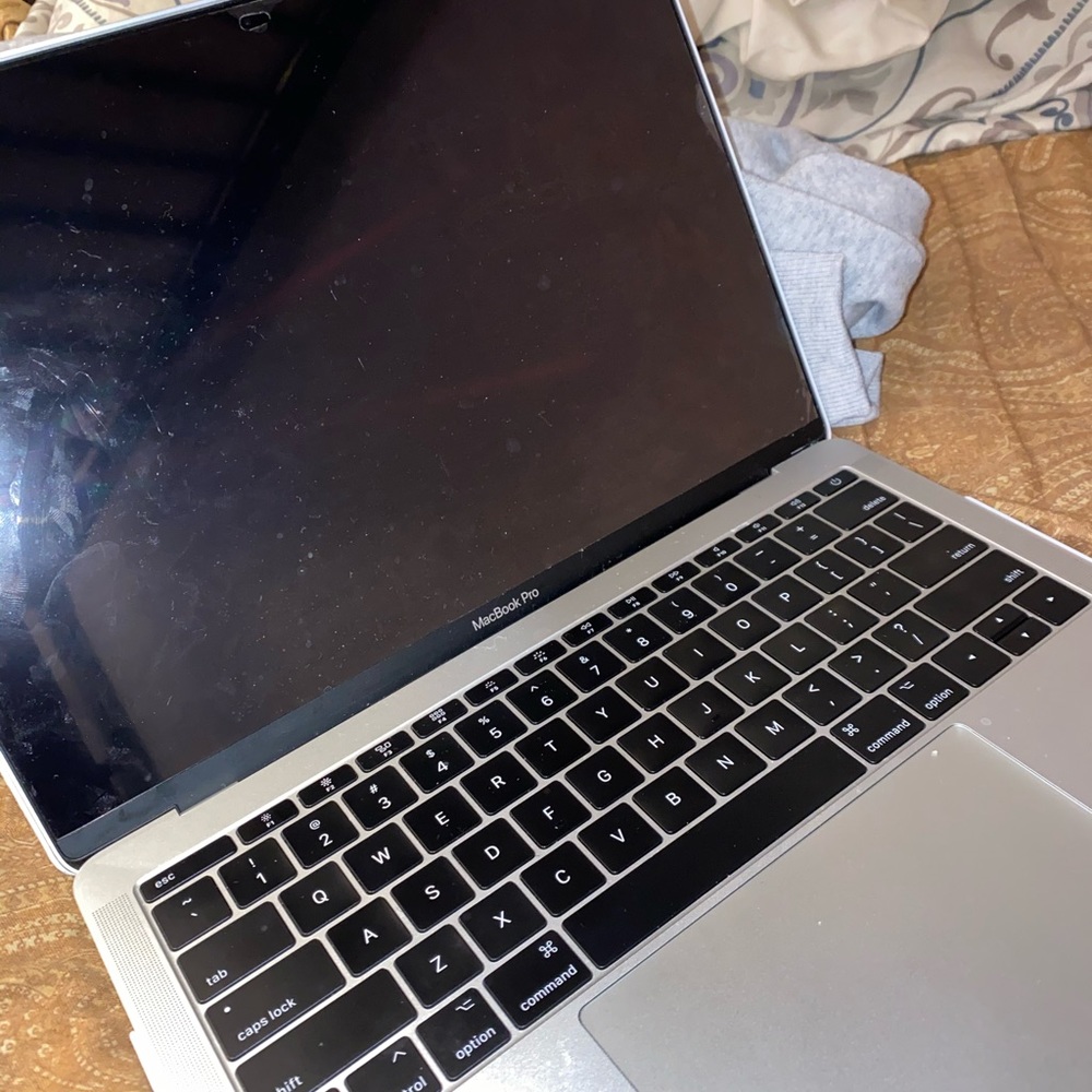MacBook Pro - Picture 2 of 3